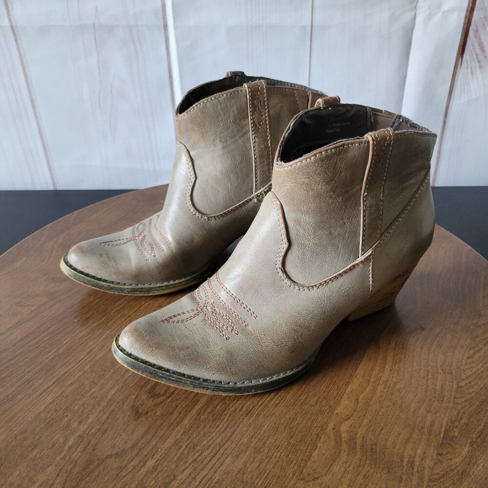 Very Volatile Las Angeles Western Cowgirl Boho Booties, Sz 6, Women’s Ankle Boot
